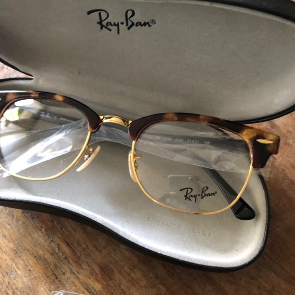 Ray Ban Clubmaster - Picture 3 of 4